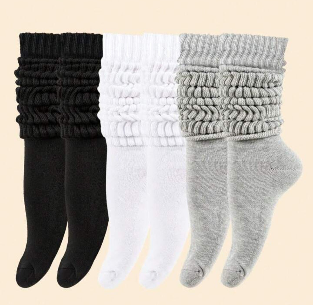 SLOUCHIE SOCKS
