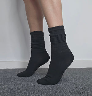 SLOUCHIE SOCKS