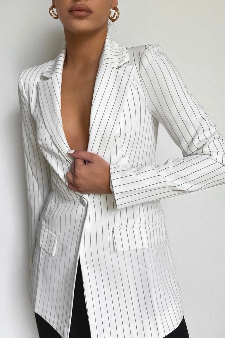 EVERY WOMAN BLAZER WHITE PINSTRIPE